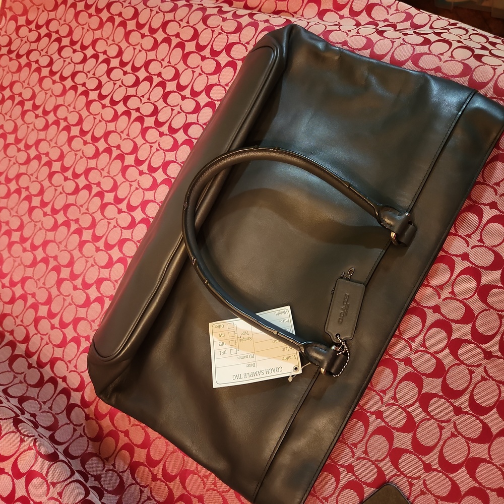 Business Totes - Picture 12 of 12